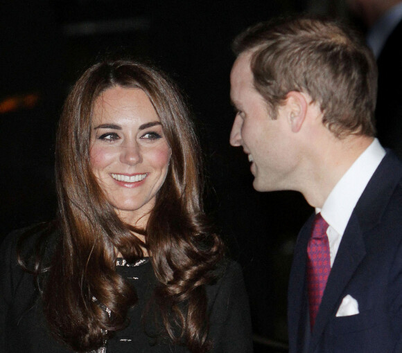 Le prince William et Catherine Kate Middleton arrivent à un concert caritatif au Royal Albert Hall à Londres le 6 décembre 2011 