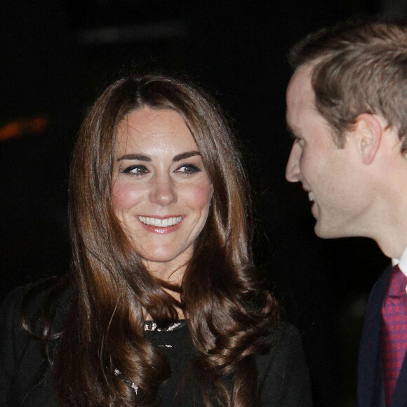 Le prince William et Catherine Kate Middleton arrivent à un concert caritatif au Royal Albert Hall à Londres le 6 décembre 2011 