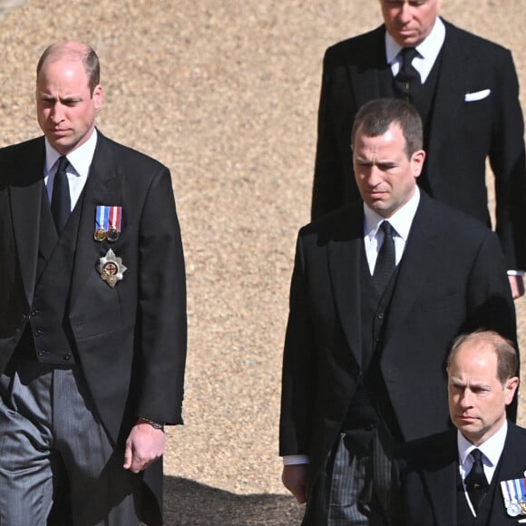 Le prince Edward, comte de Wessex, le prince William, duc de Cambridge, Peter Phillips, le prince Harry, duc de Sussex - Arrivées aux funérailles du prince Philip, duc d'Edimbourg à la chapelle Saint-Georges du château de Windsor, le 17 avril 2021.