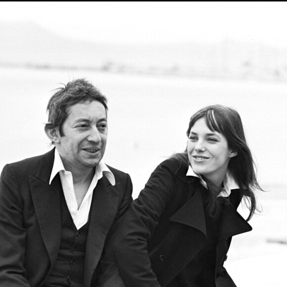 Archives - Serge Gainsbourg et Jane Birkin sur la Croisette de Cannes en 1969.