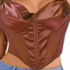 Ayez une allure de princesse des temps modernes avec ces tops corsets