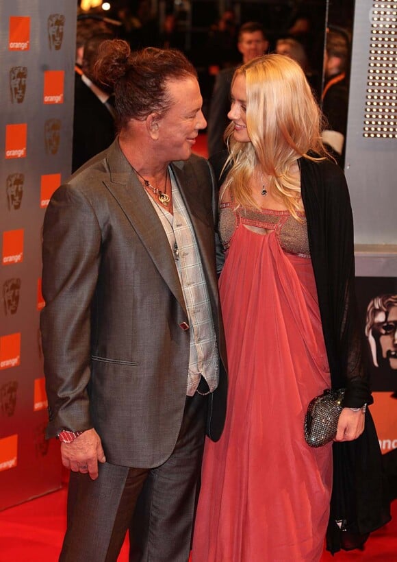 Mickey Rourke et Elena Kuletskaya lors de la cérémonie des Bafta, à Londres, le 21 février 2010 !