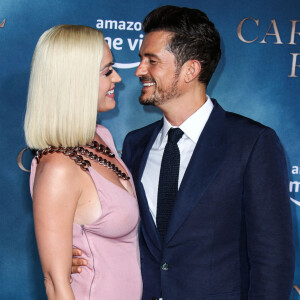 Katy Perry et son fiancé Orlando Bloom à la première de la série télévisée Amazon Prime Video "Carnival Row" au TCL Chinese Theatre dans le quartier de Hollywood, à Los Angeles, Californie, Etats-Unis, le 21 août 2019. 