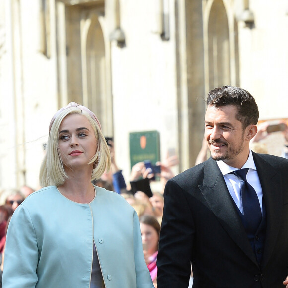 Katy Perry et son fiancé Orlando Bloom au mariage de E. Goulding et C.Jopling en la cathédrale d'York, le 31 août 2019