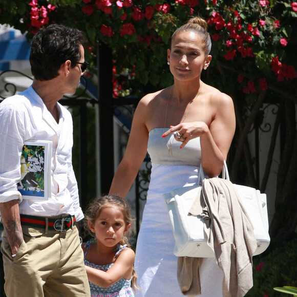 Jennifer Lopez et son ex mari Marc Anthony vont chercher leur fille Emme à l'école à Los Angeles, le 19 juin 2013