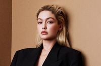 Gigi Hadid et Maluma partagent de tendres souvenirs d'enfance pour la nouvelle campagne BOSS