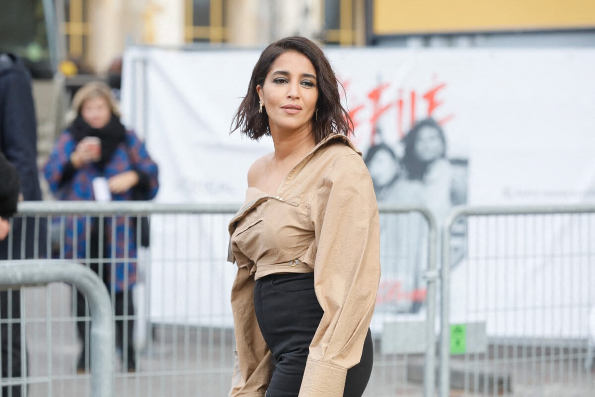 Photo Leïla Bekhti au défilé de mode L'Oréal lors de la la Fashion