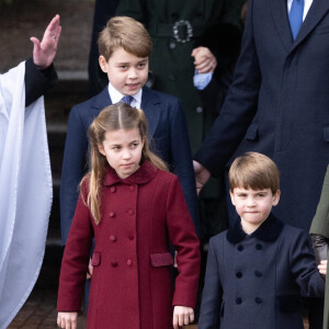Le prince George de Galles, la princesse Charlotte de Galles et le prince Louis de Galles - La famille royale d'Angleterre assiste au service religieux de Noël à l'église St Mary Magdalene à Sandringham, Norfolk, Royaume Uni, le 25 décembre 2022. 