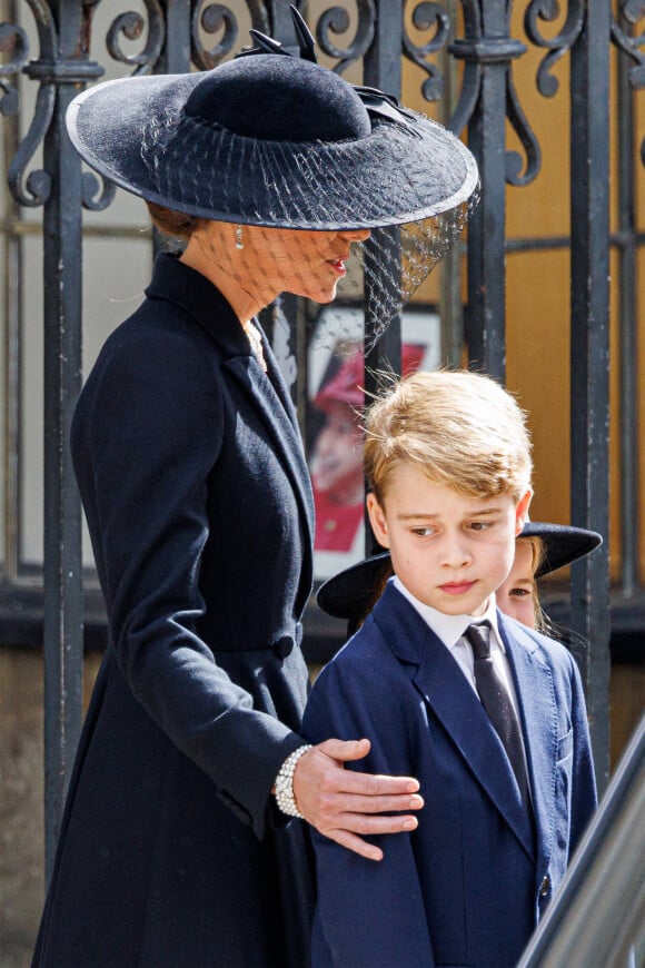 Catherine (Kate) Middleton, princesse de Galles,, Le prince George de Galles et La princesse Charlotte de Galles - Funérailles d'Etat de la reine Elizabeth II d'Angleterre, à Londres, Royaume Uni, le 19 septembre 2022. 