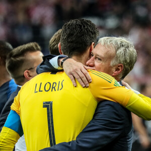 Hugo Lloris et Didier Deschamps - Finale de la Coupe du Monde de Football 2018 en Russie à Moscou, opposant la France à la Croatie (4-2). Le 15 juillet 2018 © Moreau-Perusseau / Bestimage 