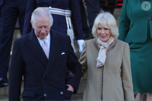 Le roi Charles III d'Angleterre et Camilla Parker Bowles, reine consort d'Angleterre, visitent l'hôtel de ville de Bolton à Bolton Greater Manchester, Royaume Uni, le 20 janvier 2023. 