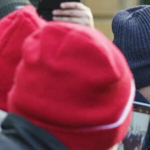 Le roi Charles III d'Angleterre et Camilla Parker Bowles, reine consort d'Angleterre, assisteent à une célébration à l'église St Giles pour marquer que Wrexham devient une ville, Royaume Uni, le 9 décembre 2022. 
