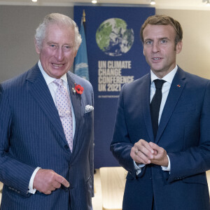 Emmanuel Macron va accueillir le prince Charles en France.
Le président Emmanuel Macron et le prince Charles prince de Galles lors du sommet de la COP26 à Glasgow. © Photoshot / Panoramic / Bestimage 