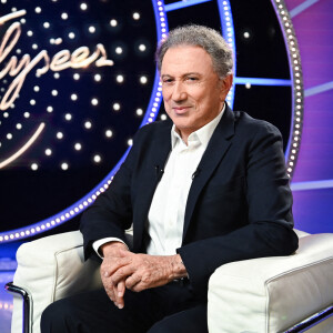 Il évoque notamment ses amitiés avec d'autres personnalités de la télévision.
Exclusif - Michel Drucker lors de l'enregistrement de l'émission "Il était une fois "Champs-Elysées" au studio Gabriel, diffusée sur France 3. © Guillaume Gaffiot / Bestimage