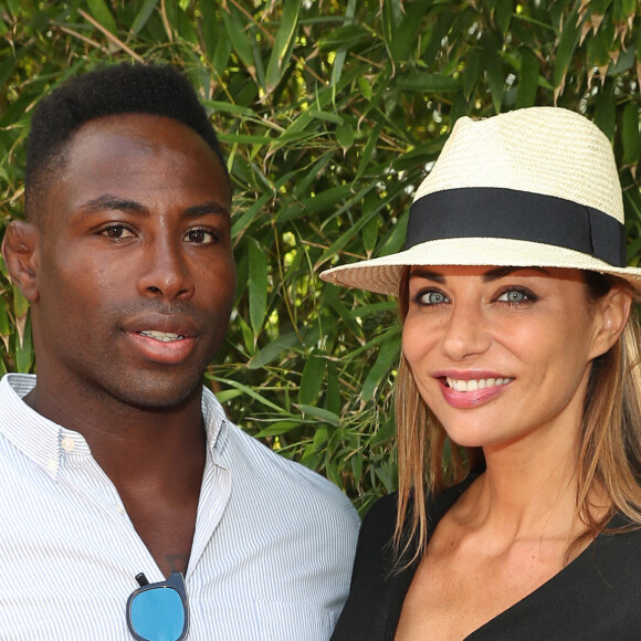 Le couple a eu deux enfants ensemble et la petite famille vit à Montpellier, où Ariane et Fulgence n'hésitent pas à partager du contenu à deux sur leurs réseaux sociaux
 
Ariane Brodier et son compagnon Fulgence Ouedraogo au village lors des internationaux de tennis de Roland Garros à Paris. © Cyril Moreau / Dominique Jacovides / Bestimage