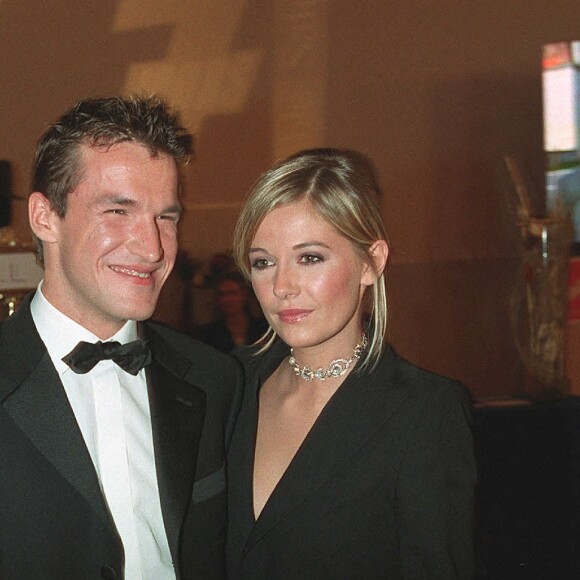 Mais ils auront finalement fini par divorcer en raison de l'infidélité de l'animateur.
Benjamin Castaldi et Flavie Flament, 15ème cérémonie des 7 d'Or à Paris.