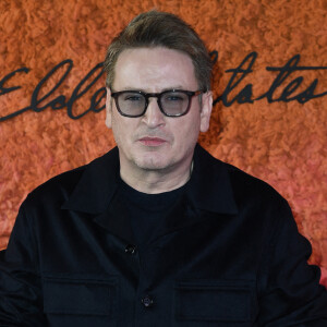 Benoît Magimel est aux anges depuis qu'il a remporté le César du meilleur acteur il y a quelques jours pour sa prestation bluffante dans "Pacifiction - Tourment sur les îles". 
Benoît Magimel au photocall de la soirée Zegna x The Elder Statesman à Paris lors de la fashion week prêt-à-porter féminin automne-hiver. © Giancarlo Gorassini / Bestimage 