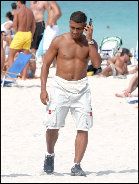 L'ancien footballeur est le père de Danielle Favatto, une influenceuse de 25 ans qui a décidé de se lancer sur OnlyFans
 
Archives - Romario sur une plage de Miami