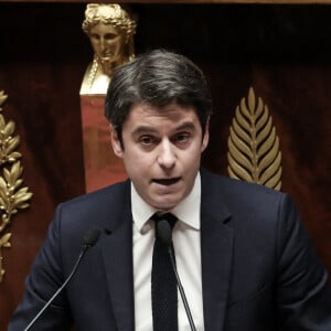 Gabriel Attal, lors du débat sur le projet de loi relatif à la réforme du système de retraite, à l'Assemblée nationale, à Paris, le 6 février 2023 © Stéphane Lemouton / Bestimage 