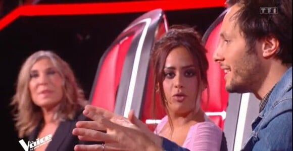 La jeune femme a finalement choisi de rejoindre l'équipe d'Amel Bent.
Zazie, Amel Bent et Vianney dans l'émission "The Voice", diffusée le 4 mars 2023 sur TF1.