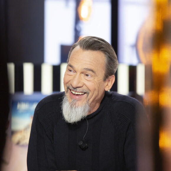 Exclusif - Florent Pagny - Enregistrement de l'émission "Clique" présentée par M. Achour sur Canal Plus à Issy-les-Moulineaux le 5 mars 2020. © Jack Tribeca/Bestimage 