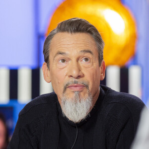Exclusif - Florent Pagny - Enregistrement de l'émission "Clique" présentée par M. Achour sur Canal Plus à Issy-les-Moulineaux le 5 mars 2020. © Jack Tribeca/Bestimage 