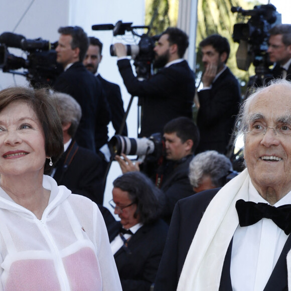 Macha Méril et son mari Michel Legrand - Montée des marches du film "Les Fantômes d'Ismaël" lors de la cérémonie d'ouverture du 70ème Festival International du Film de Cannes. Le 17 mai 2017 © Borde-Jacovides-Moreau/Bestimage
