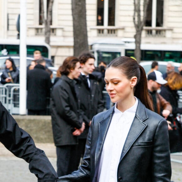 Brooklyn Beckham et sa femme Nicola Peltz au défilé Miu Miu prêt-à-porter automne-hiver 2023/2024 lors de la Fashion Week de Paris (PFW), à Paris, France, le 7 mars 2023. © Christophe ClovisBestimage 