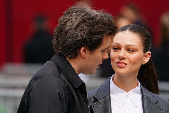 Brooklyn Beckham et sa femme Nicola Peltz - Arrivées au défilé Miu Miu prêt-à-porter automne-hiver 2023/2024 lors de la Fashion Week de Paris (PFW), à Paris, France, le 7 mars 2023. © Pierre Perusseau/Bestimage 