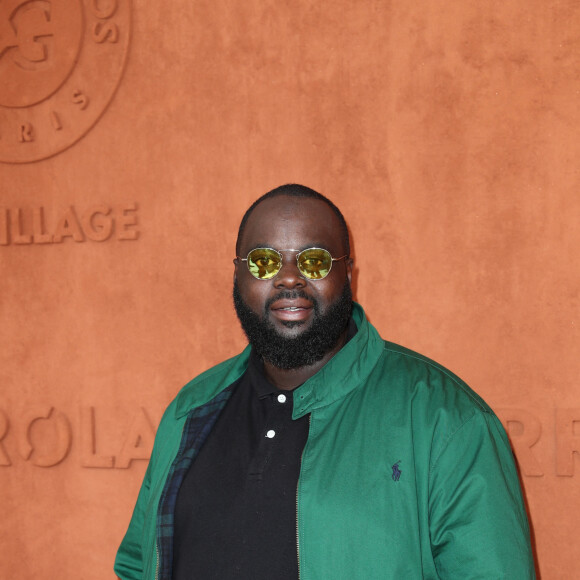 Dans les commentaires, ses fans l'ont immédiatement couvert d'éloges.
Issa Doumbia - Célébrités dans le village des internationaux de France de tennis de Roland Garros à Paris, France, le 6 juin 2019. © Jacovides-Moreau/Bestimage