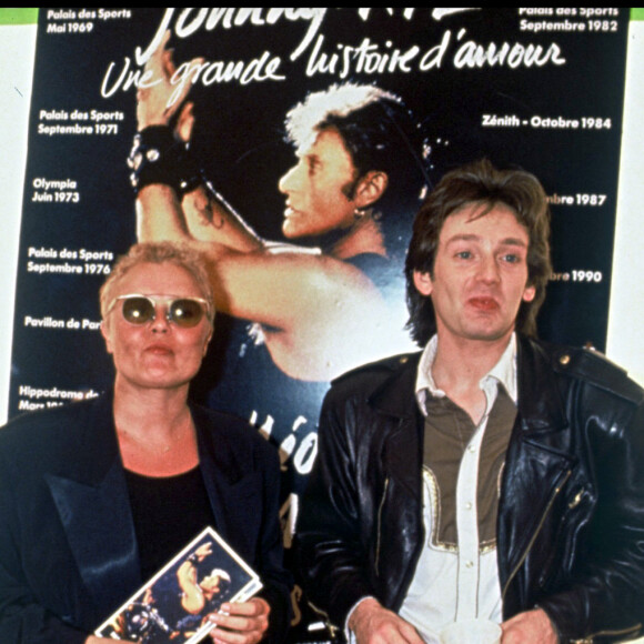 Archives - Muriel Robin et Pierre Palmade dans les loges du Parc des Princes en 1993, le soir du concert de Johnny Hallyday à Paris.