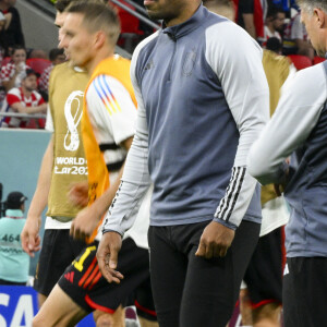 "Le gars est mignon, attention !", a notamment lancé Thierry Henry, provoquant l'hilarité sur le plateau de CBS Sport
Thierry Henry lors du match "Croatie - Belgique" lors de la Coupe du Monde 2022 au Qatar (FIFA World Cup Qatar 2022), le 1er décembre 2022.