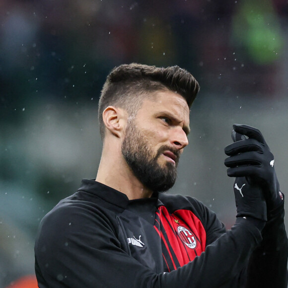 Vainqueur avec son club du Milan AC en coupe d'Europe, Olivier Giroud s'est prêté au jeu des interviews
Olivier Giroud (AC Milan) lors du match de Football de la Serie opposant l'AC Milan à l'Atalanta Bergame au stade Giuseppe Meazza de Milan, Italie, le 26 février 2023. Milan a agagné 2-0. © Fabrizio Carabelli/LPS/Zuma Press/Bestimage