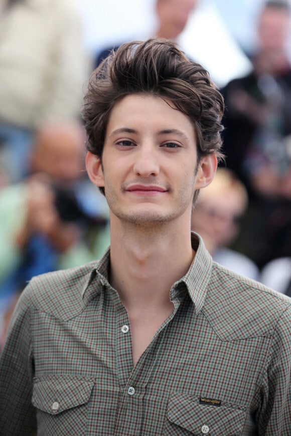 Pierre Niney (montre Star classique Montblanc) - Photocall des jeunes talents Adami au 66 eme Festival du Film de Cannes - Cannes 20/05/2013 