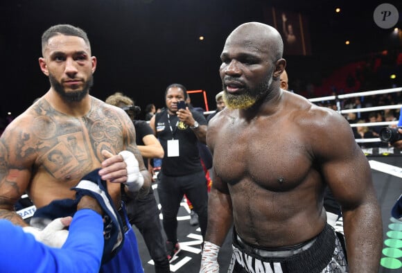 Le français Tony Yoka s'incline face au français d'origine camerounaise Carlos Takam lors d'un combat international de boxe poids lourd de 10 rounds au Zénith de Paris, France, le 11 mars 2023. © Veeren/Bestimage