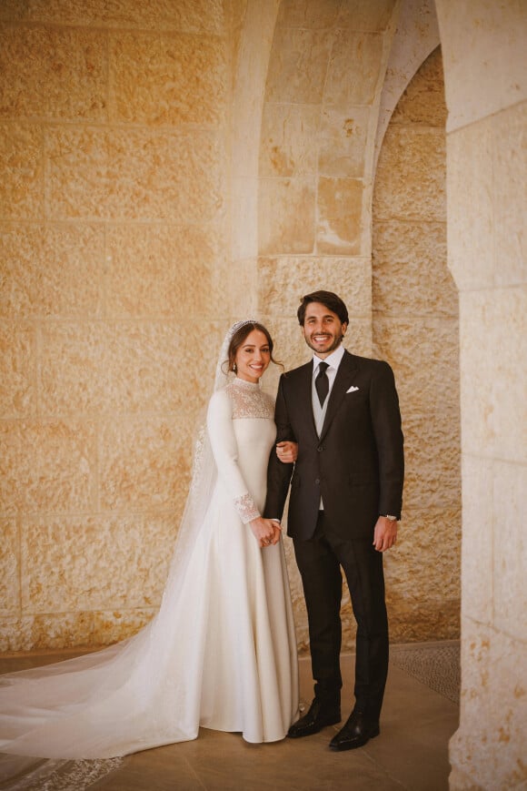 La jeune femme de 26 ans, fille du roi Abdallah II et de la reine Rania de Jordanie, a épousé son fiancé Jameel Alexander Thermiotis au cours d'une magnifique cérémonie 
La princesse Iman de Jordanie et Jameel Alexander Thermiotis - Mariage de la princesse Iman de Jordanie avec Jameel Alexander Thermiotis au palais Beit al-Urdon à Amman en Jordanie le 12 mars 2023. 