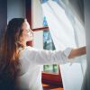 Des rideaux en velours pour apporter chaleur et charme à votre décoration !