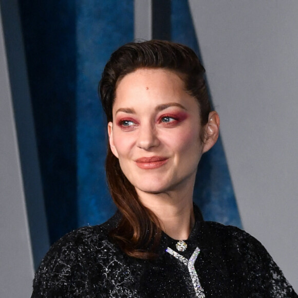 Marion Cotillard sur le tapis rouge de la soirée Vanity Fair post-Oscars le 12 mars 2023. @ ABACA