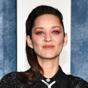 Marion Cotillard sur le tapis rouge de la soirée Vanity Fair post-Oscars. @ ABACA