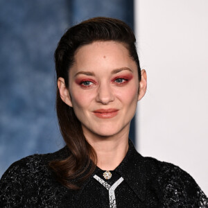 Marion Cotillard sur le tapis rouge de la soirée Vanity Fair post-Oscars le 12 mars 2023. @ ABACA