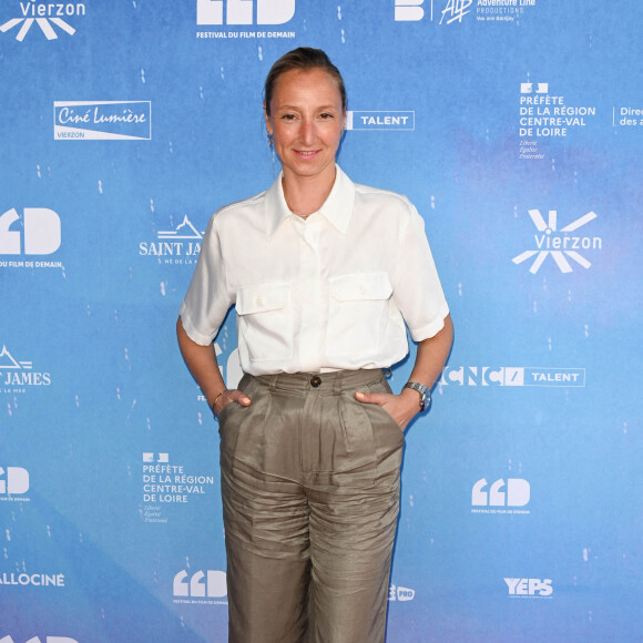 Audrey Lamy au photocall de la première édition du Festival du Film de Demain au Ciné Lumière à Vierzon, France, le 4 juin 2022. © Coadic Guirec/Bestimage