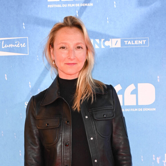 Il a ensuite cumulé les apparitions dans diverses séries et téléfilms.
Audrey Lamy - Photocall de la première édition du Festival du Film de Demain au Ciné Lumière à Vierzon. Le 3 juin 2022 © Coadic Guirec / Bestimage 