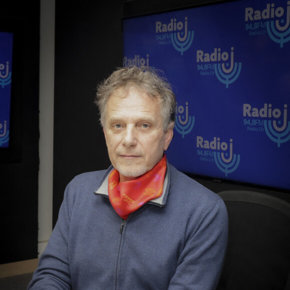 Exclusif - Charles Berling était l'invité de CS Cohen à Radio J à Paris, le 9 mars 2023. © Jack Tribeca / Bestimage