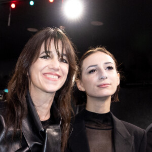 La jeune fille lui a reproché de ne pas l'avoir incluse dans les "amours de sa vie", Charlotte Gainsbourg et Jordane Crantelle.
Charlotte Gainsbourg et sa fille Alice Attal - Arrivées à la 48ème cérémonie des César à l'Olympia à Paris le 24 février 2023. © Olivier Borde / Dominique Jacovides / Bestimage 