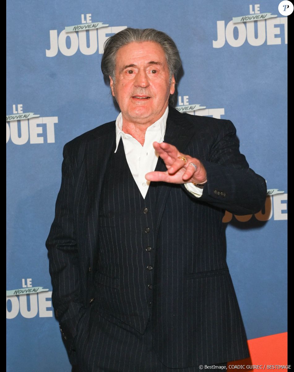 Leur fils Zachary est dans une école alternative
Daniel Auteuil - Avant-première du film "Le Nouveau Jouet" au Grand Rex à Paris le 9 octobre 2022. © Coadic Guirec/Bestimage
