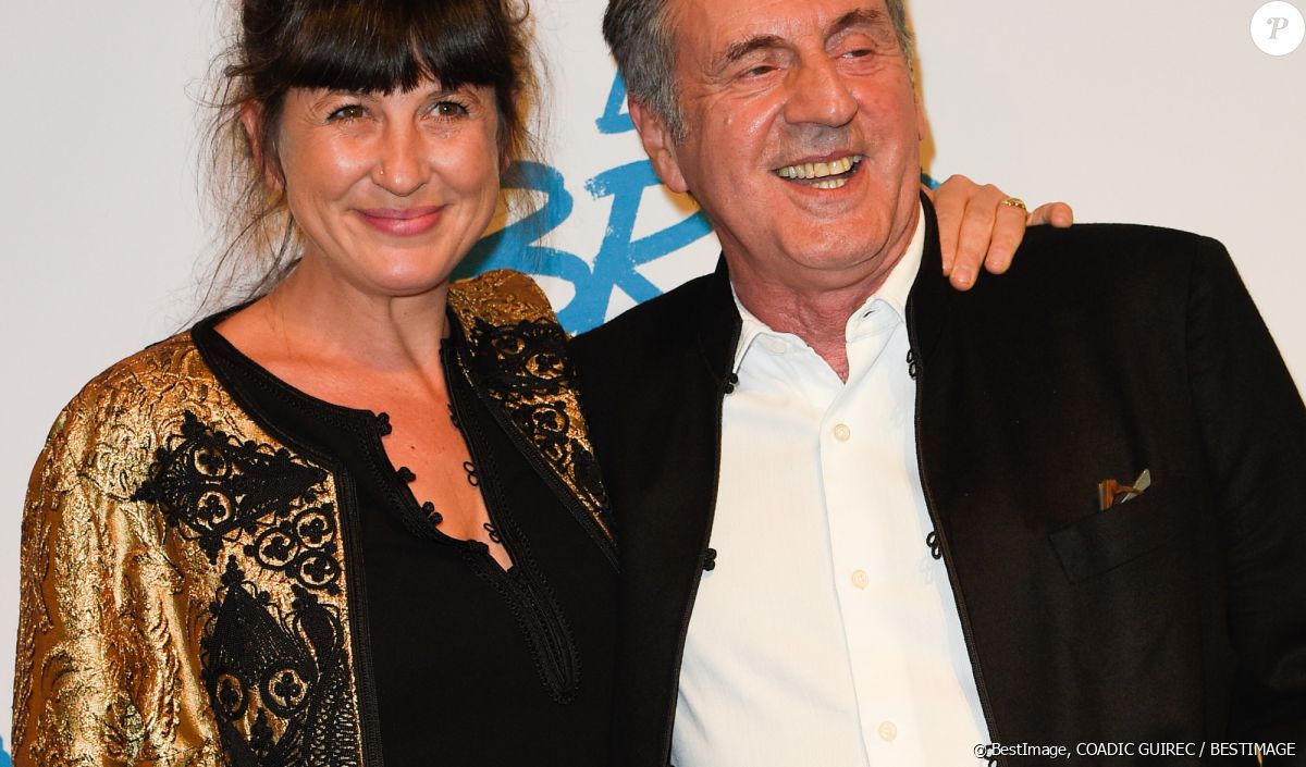 Daniel Auteuil a quitté Paris : maison de hippie et école alternative pour son fils, sa vie loin de la ville avec Aude