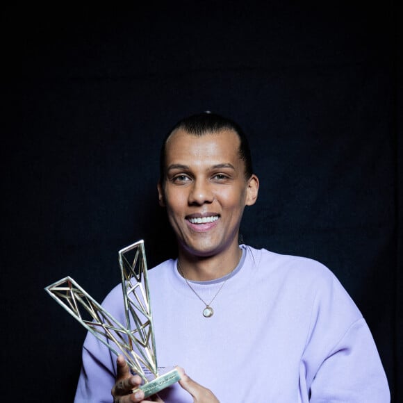 Exclusif - Le chanteur Stromae (Artiste masculin et Album "Multitude") en backstage de la 38ème cérémonie des Victoires de la musique à la Seine musicale de Boulogne-Billancourt, France, le 10 février 2023. © Moreau-Veren/Bestimage