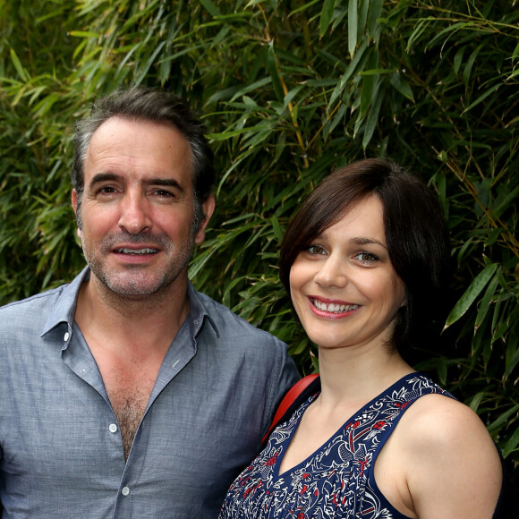 Jean Dujardin est à retrouver dans "The artist" ce soir sur la douzième chaine.

Jean Dujardin et sa compagne Nathalie Péchalat - People au village des internationaux de France de tennis à Roland Garros à Paris 5 juin 2016. © Dominique Jacovides / Bestimage