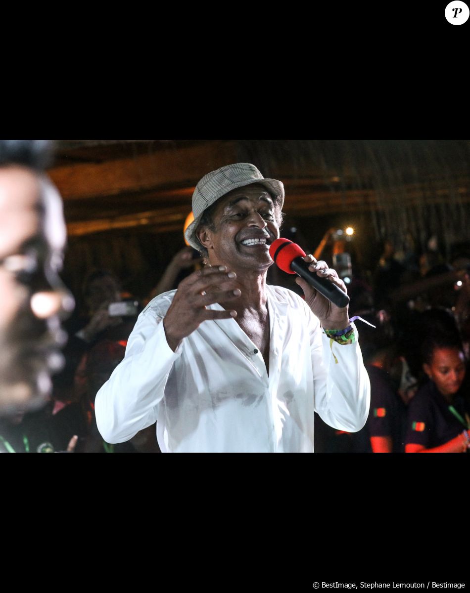 Ce samedi 18 mars, Yannick Noah a donné de ses nouvelle sur Instagram.
Le président français Emmanuel Macron et Yannick Noah au village Noah pour un débat avec la société civile et un concert, Yaoundé, Cameroun, le 26 juillet 2022. Emmanuel Macron effectue une tournée africaine de trois jours au Cameroun, au Bénin et en Guinée-Bissau. © Stéphane Lemouton/Bestimage