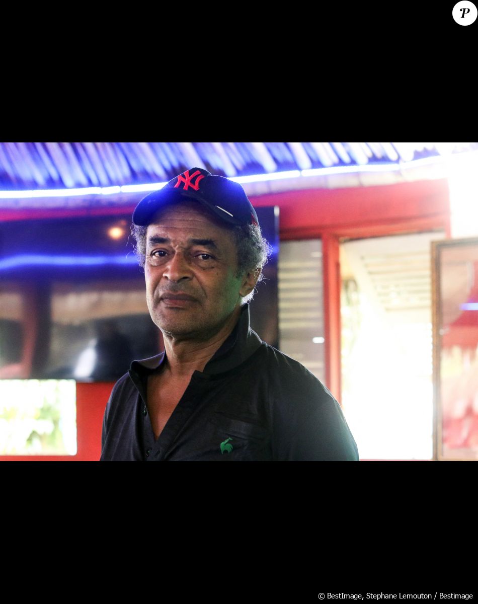 Yannick Noah est touché par le paludisme.
L'ancien sportif de tennis, Yannick Noah dans son village Noah, à Yaoundé, Cameroun. © Stéphane Lemouton/Bestimage